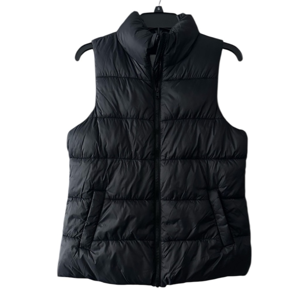 Old Navy Woman’s Puffer Vest Jacket